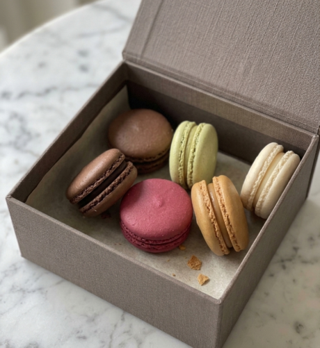 Assorted Macaron Box (6 Pieces)